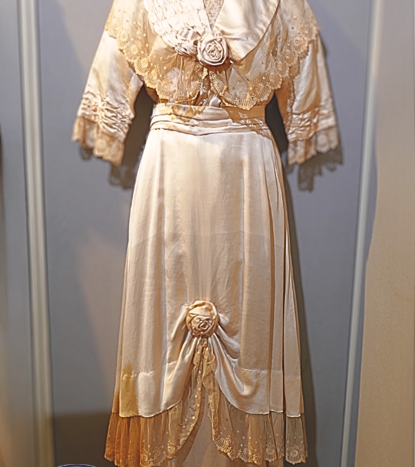 Dress of the Week: Maude A. Hughes Banker